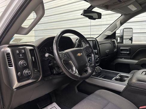Used 2018 Chevrolet Silverado 2500 LT w/ Custom Sport Edition image 10