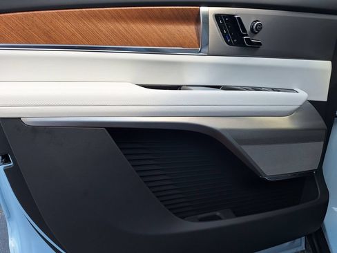 New 2026 Cadillac Vistiq Sport w/ LPO, Floor Liner Package AWD/4WD image 35