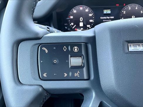 Certified 2026 Land Rover Defender 110 S AWD/4WD image 19