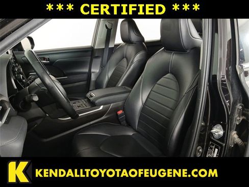Certified 2022 Toyota Highlander XLE image 16