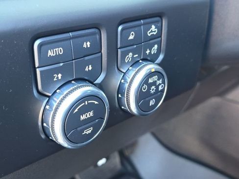 Used 2022 GMC Sierra 1500 AT4X image 29