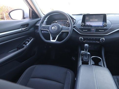 Used 2023 Nissan Altima 2.5 SV FWD image 22