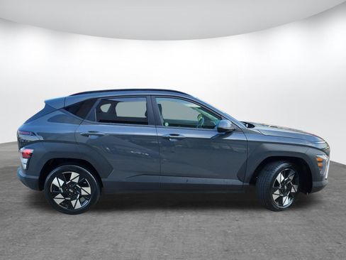 Used 2025 Hyundai Kona SEL FWD image 4