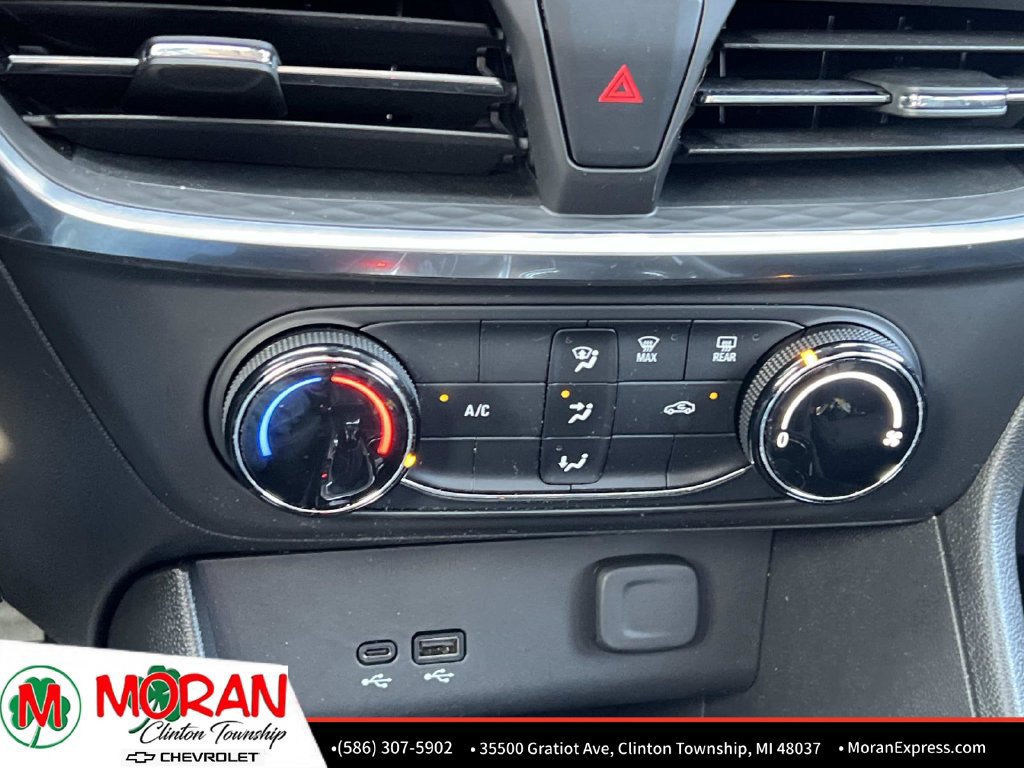 Used 2024 Buick Encore GX Preferred FWD image 24