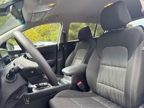Used 2021 Kia Sportage LX image 14