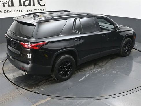 Used 2023 Chevrolet Traverse LT w/ Midnight/Sport Edition image 42