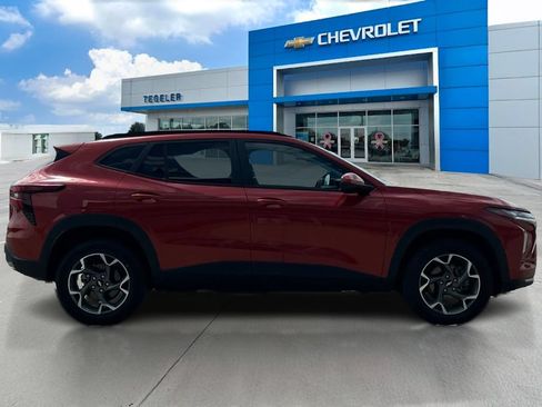Used 2024 Chevrolet Trax LT FWD image 4
