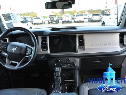 Used 2024 Ford Bronco Outer Banks AWD/4WD image 18