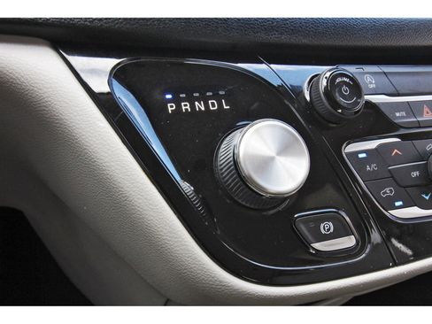 Used 2021 Chrysler Voyager Lxi image 29