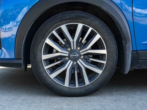 Used 2023 Nissan Kicks SR FWD image 14