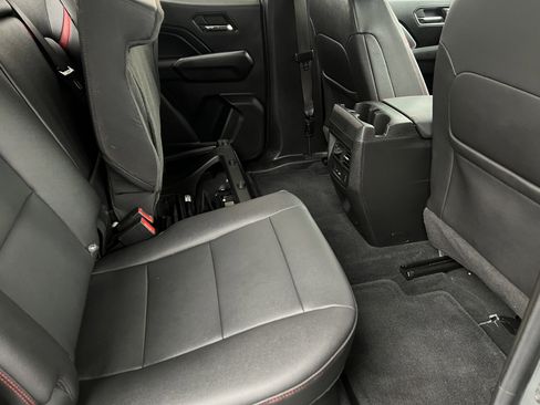 Used 2023 Chevrolet Colorado Z71 w/ Z71 Convenience Package 2 image 18