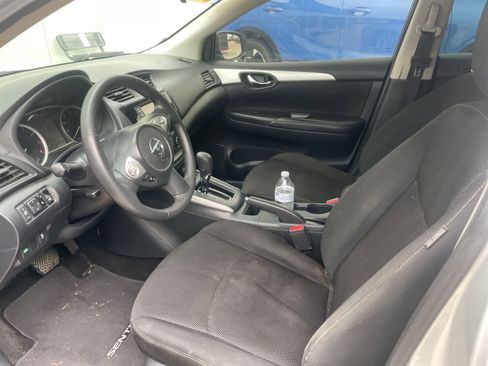 Used 2019 Nissan Sentra S w/ Appearance Package FWD image 3