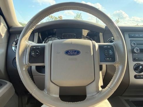 Used 2011 Ford Expedition XLT AWD/4WD image 41