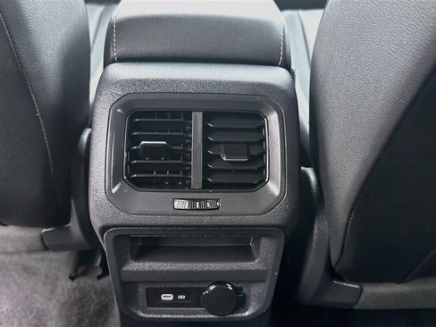 Certified 2023 Volkswagen Tiguan SE R-Line FWD image 22