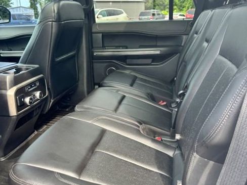 Used 2020 Ford Expedition XLT w/ Equipment Group 201A RWD image 11
