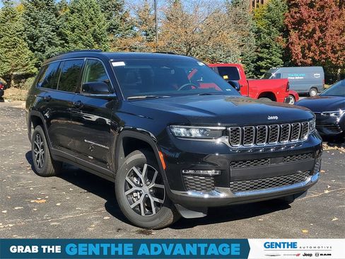 Certified 2024 Jeep Grand Cherokee L Limited image 35