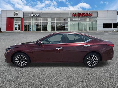 Used 2023 Nissan Altima 2.5 SV FWD image 4