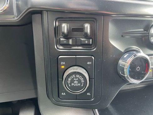 New 2025 Ford F150 Lariat w/ Equipment Group 502A High image 32