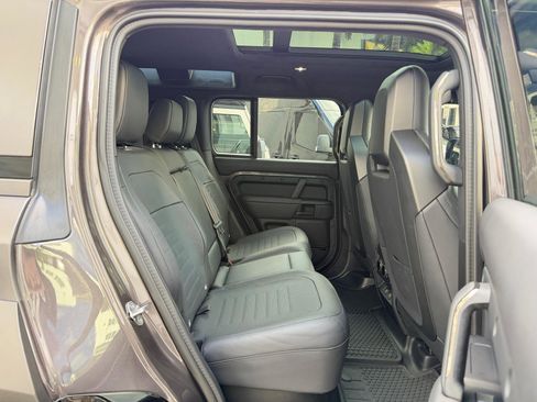 Used 2025 Land Rover Defender 110 AWD/4WD image 16