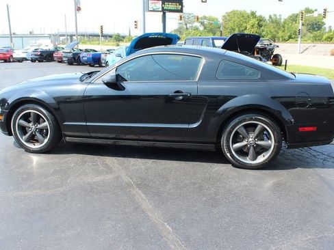 Used 2008 Ford Mustang GT Premium RWD image 9