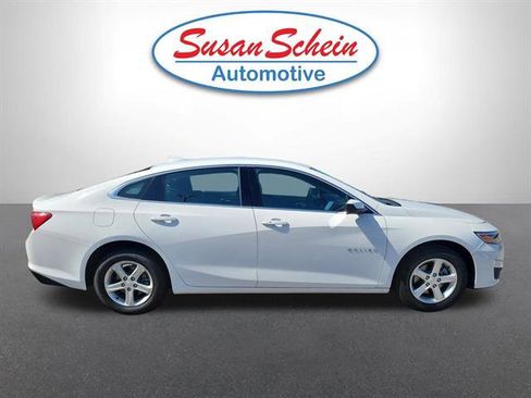 Used 2024 Chevrolet Malibu LT FWD image 22