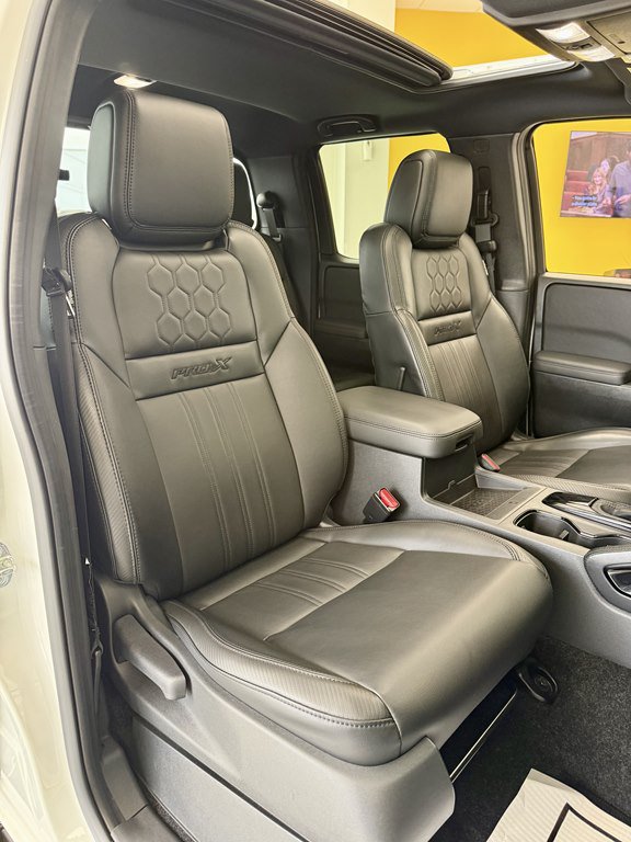 Used 2022 Nissan Frontier Pro-X w/ Pro-X Premium Package RWD image 16