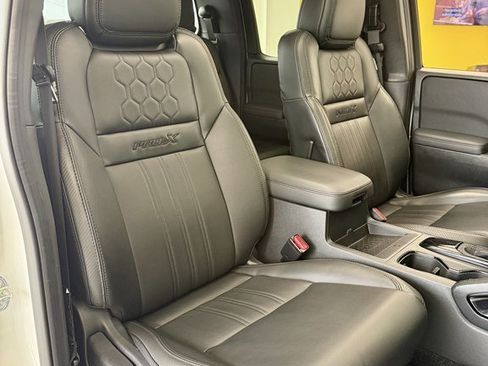 Used 2022 Nissan Frontier Pro-X w/ Pro-X Premium Package RWD image 16