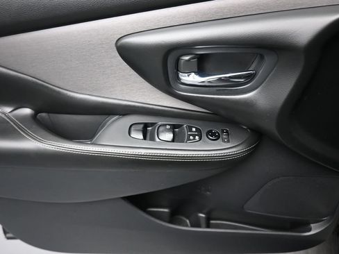 Used 2022 Nissan Murano SV FWD image 10