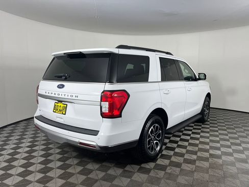 Used 2024 Ford Expedition XLT image 6