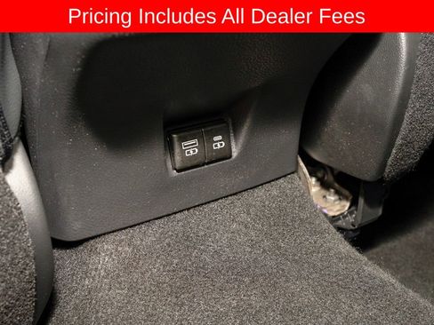Used 2025 Toyota Camry SE FWD image 7