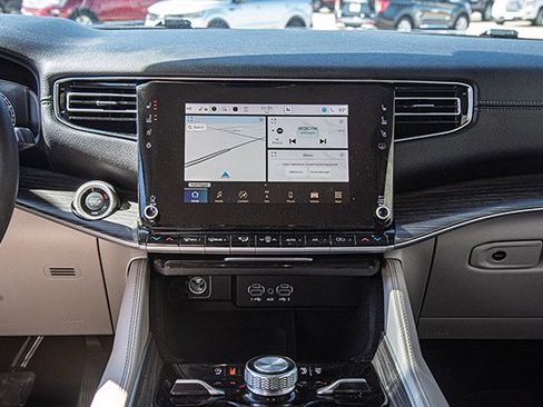 Used 2023 Jeep Wagoneer Series II w/ Convenience Group I image 11