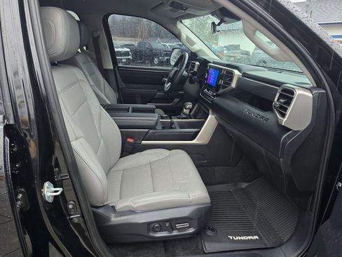 Used 2022 Toyota Tundra SR5 w/ SR5 Premium Package AWD/4WD image 13