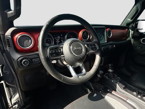 Used 2018 Jeep Wrangler Unlimited Rubicon AWD/4WD image 12