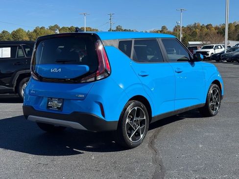 Used 2025 Kia Soul EX image 3