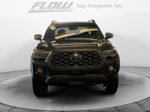 Used 2021 Toyota Tacoma TRD Off-Road w/ Technology Package image 3
