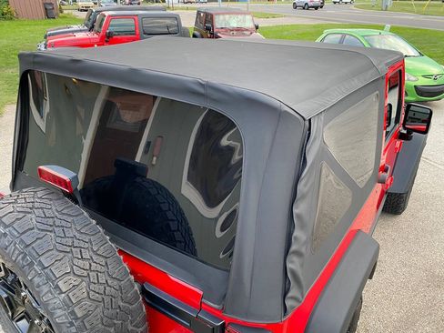 Used 2015 Jeep Wrangler Sport AWD/4WD image 56