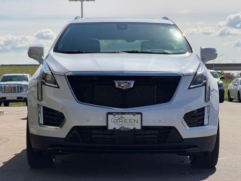 Used 2023 Cadillac XT5 Sportv w/ Technology Package AWD/4WD image 6