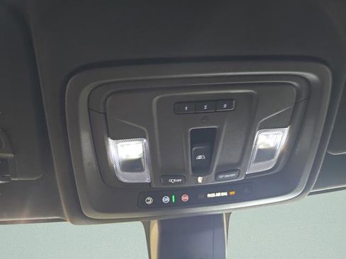 Used 2020 GMC Sierra 1500 Denali w/ Technology Package AWD/4WD image 33