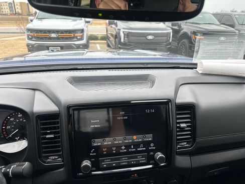 Used 2022 Nissan Frontier PRO-4X w/ Pro-4X Premium Package image 17