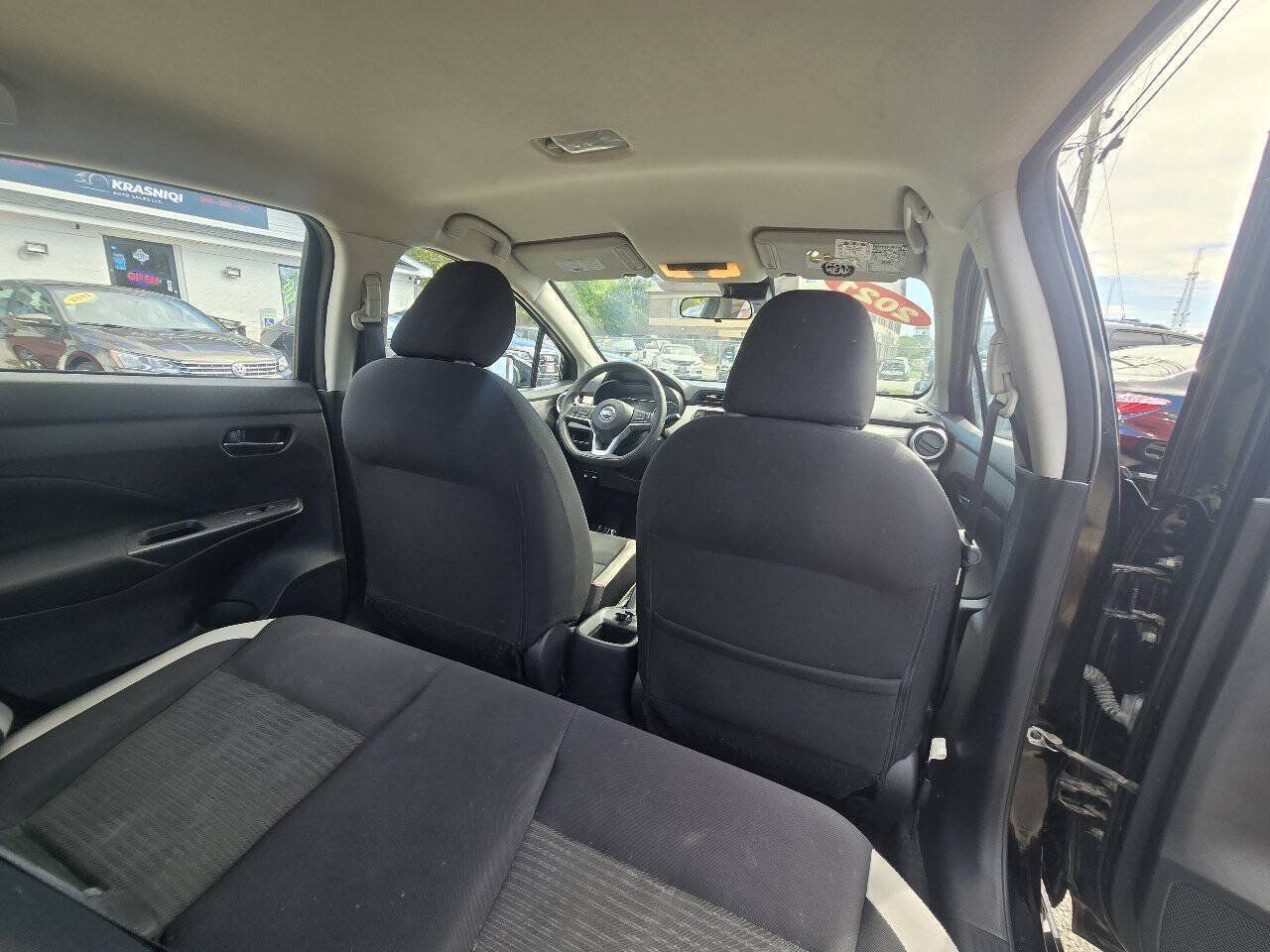 Used 2021 Nissan Versa SV FWD image 31