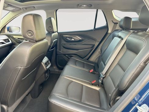 Used 2022 GMC Terrain SLT w/ Infotainment Package II AWD/4WD image 29