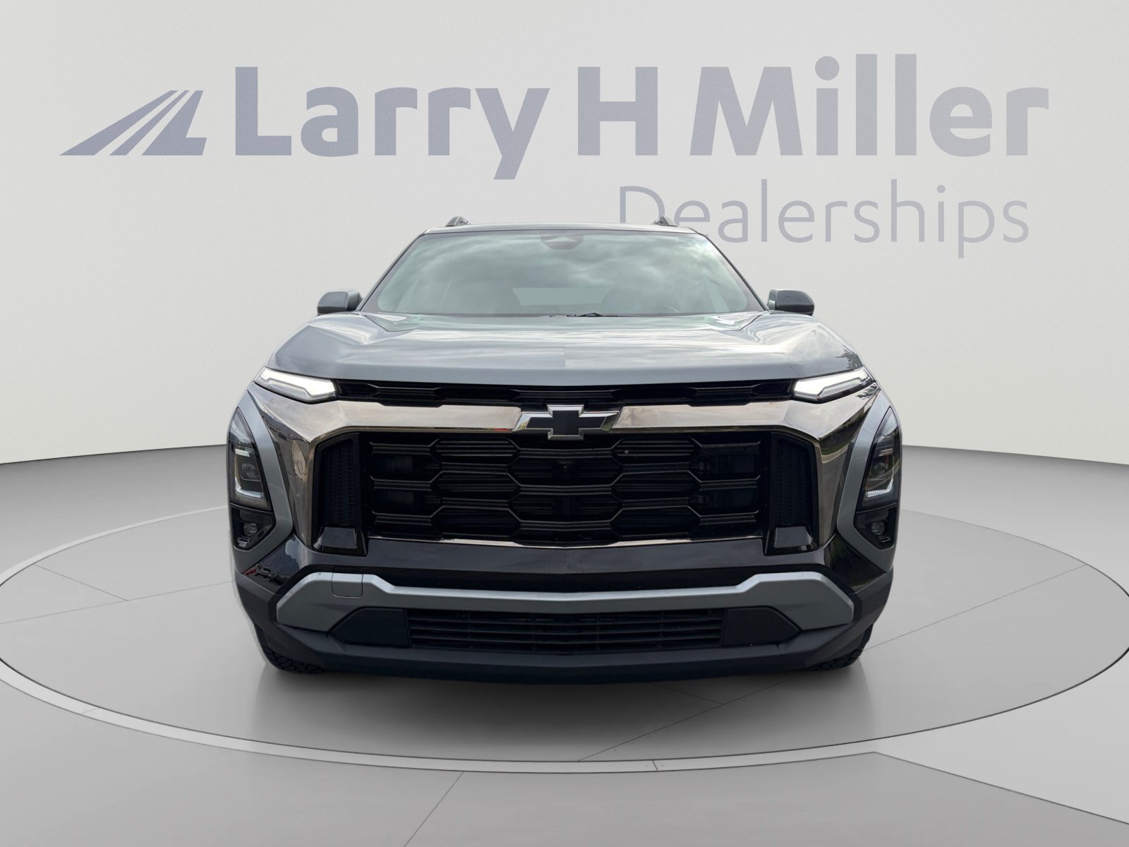 Used 2025 Chevrolet Equinox ACTIV w/ Safety and Technology Package AWD/4WD image 8