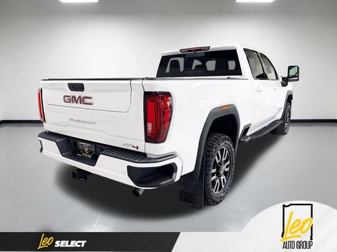 Used 2022 GMC Sierra 2500 AT4 w/ AT4 Preferred Package AWD/4WD image 7