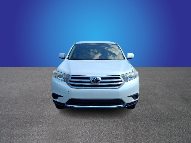 Used 2013 Toyota Highlander FWD image 2