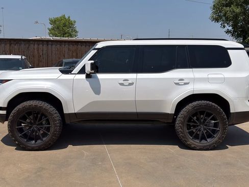 Used 2026 Lexus GX 550 w/ Accessory Package (2T) AWD/4WD image 8