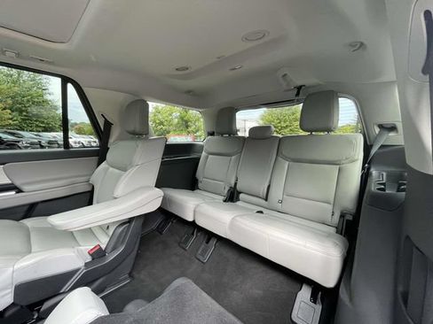 Certified 2025 Ford Expedition Active AWD/4WD image 16