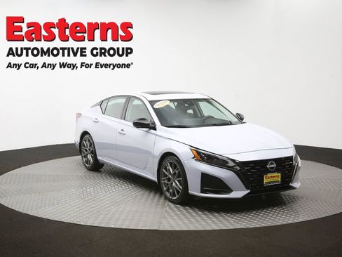 Used 2023 Nissan Altima 2.0 SR FWD image 51