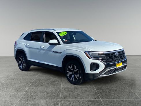 Used 2024 Volkswagen Atlas Cross Sport SE image 7