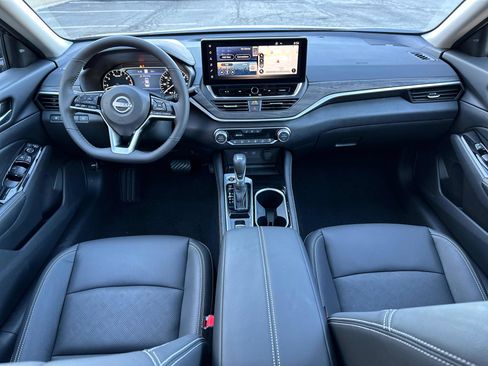 New 2025 Nissan Altima 2.5 SL image 12