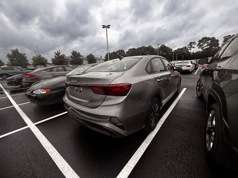 Certified 2024 Kia Forte LXS FWD image 4